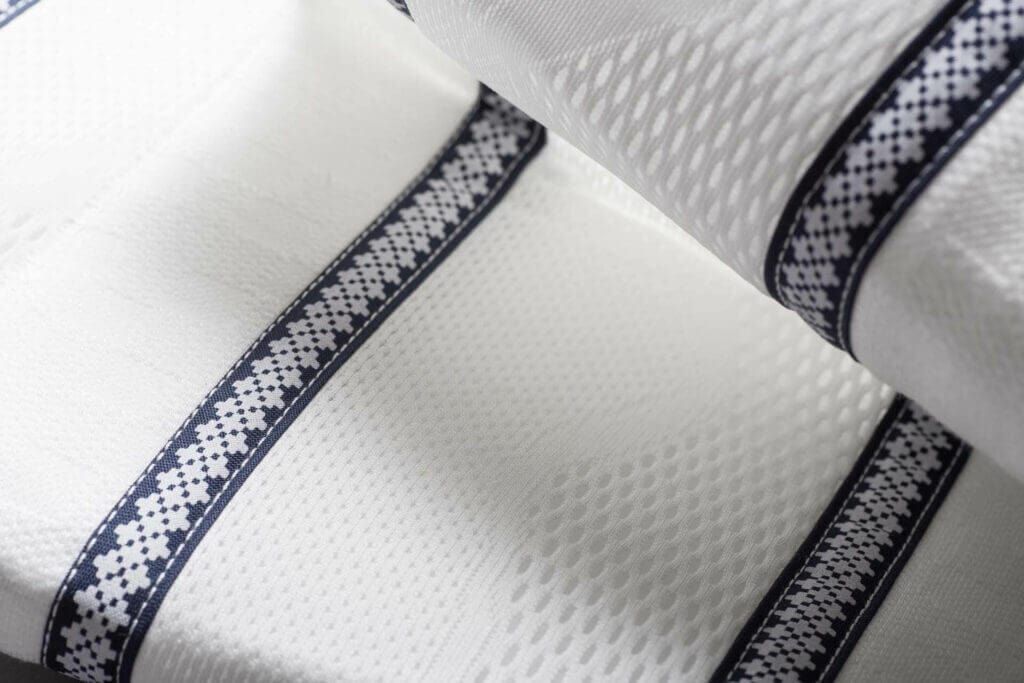 BICO Matratze Bodyfine Seitenkante mit luftdurchlässigen Netzgewebe