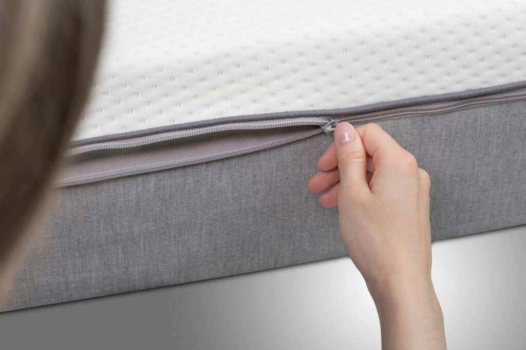 Basics by Bico Matratze Modell 02 h1049 Reissverschluss öffnen mit Hand