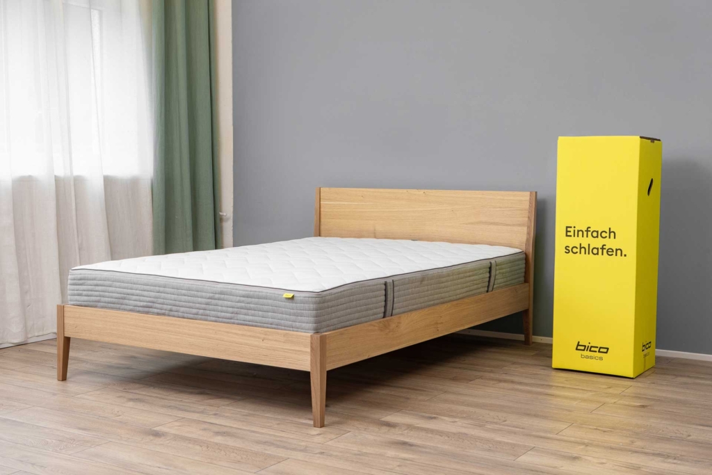 Basics by BICO Matratze Modell 04 im Bett aufgestellt h1051