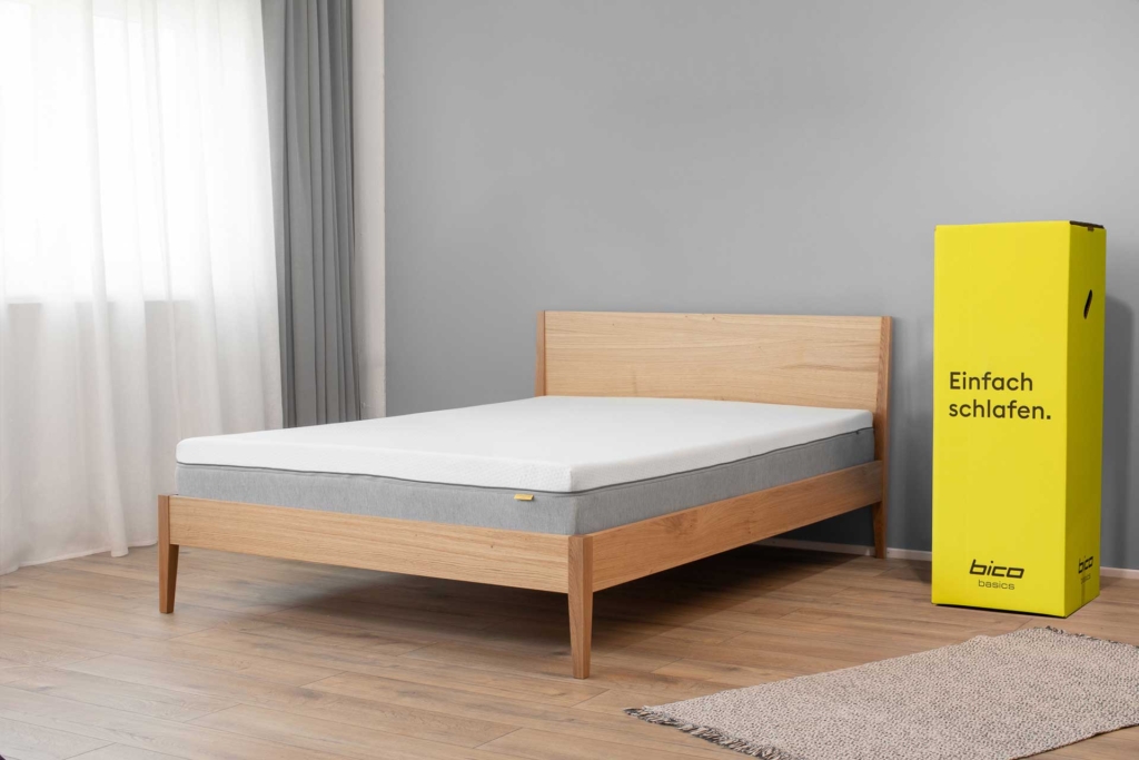 basics by BICO Matratze Modell 01 im Bett eingerichtet h1048