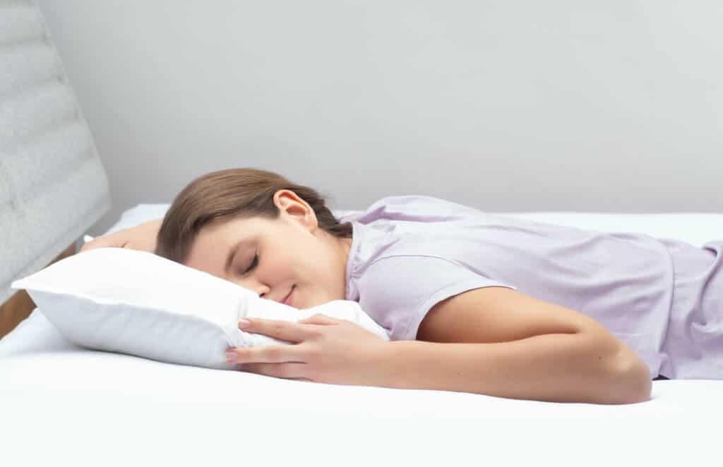 Selection by Bico Kissen BodySoft Frau schlafend Bauch