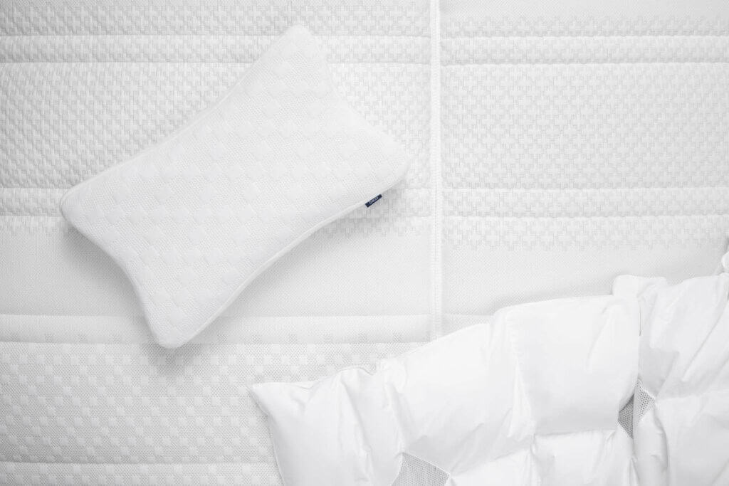 Selection by Bico Kissen VitaAdapt Kissen auf Matratze